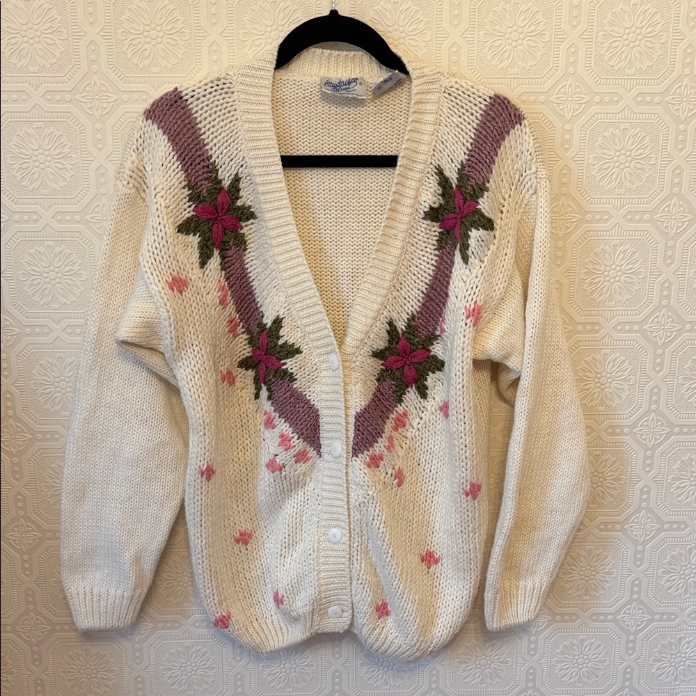 ⬇️⭐️ Vintage Women's Cottagecore Cardigan Sweater Pink and Purple Floral Sz M